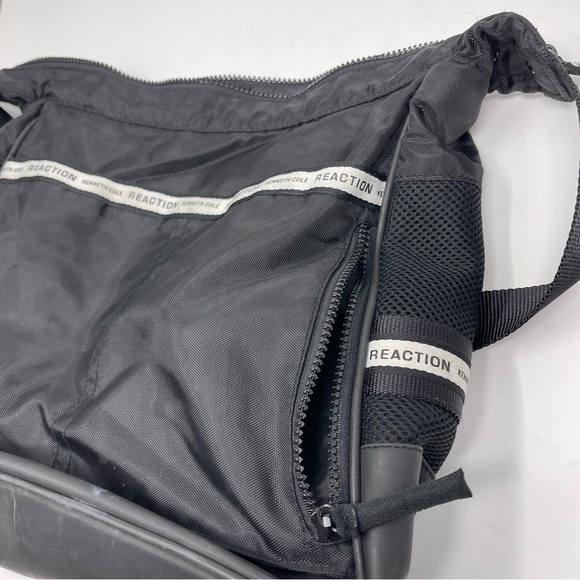 Kenneth Cole Reaction Messenger Bag - Picture 7 of 12